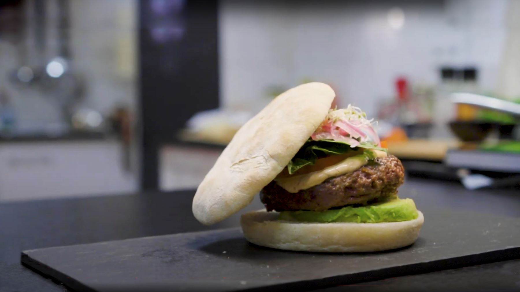 Hamburguesa de ternera con mayonesa de chipotle