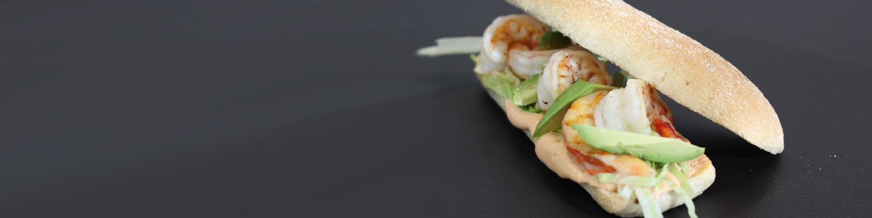 Sándwich de cóctel de marisco